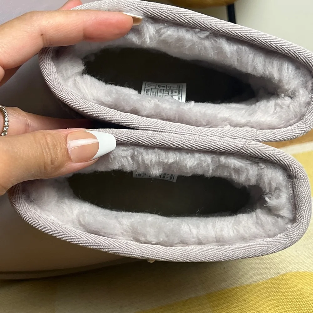 lacender purple Uggs Classic mini pearlizes boot - Picture 4 of 13